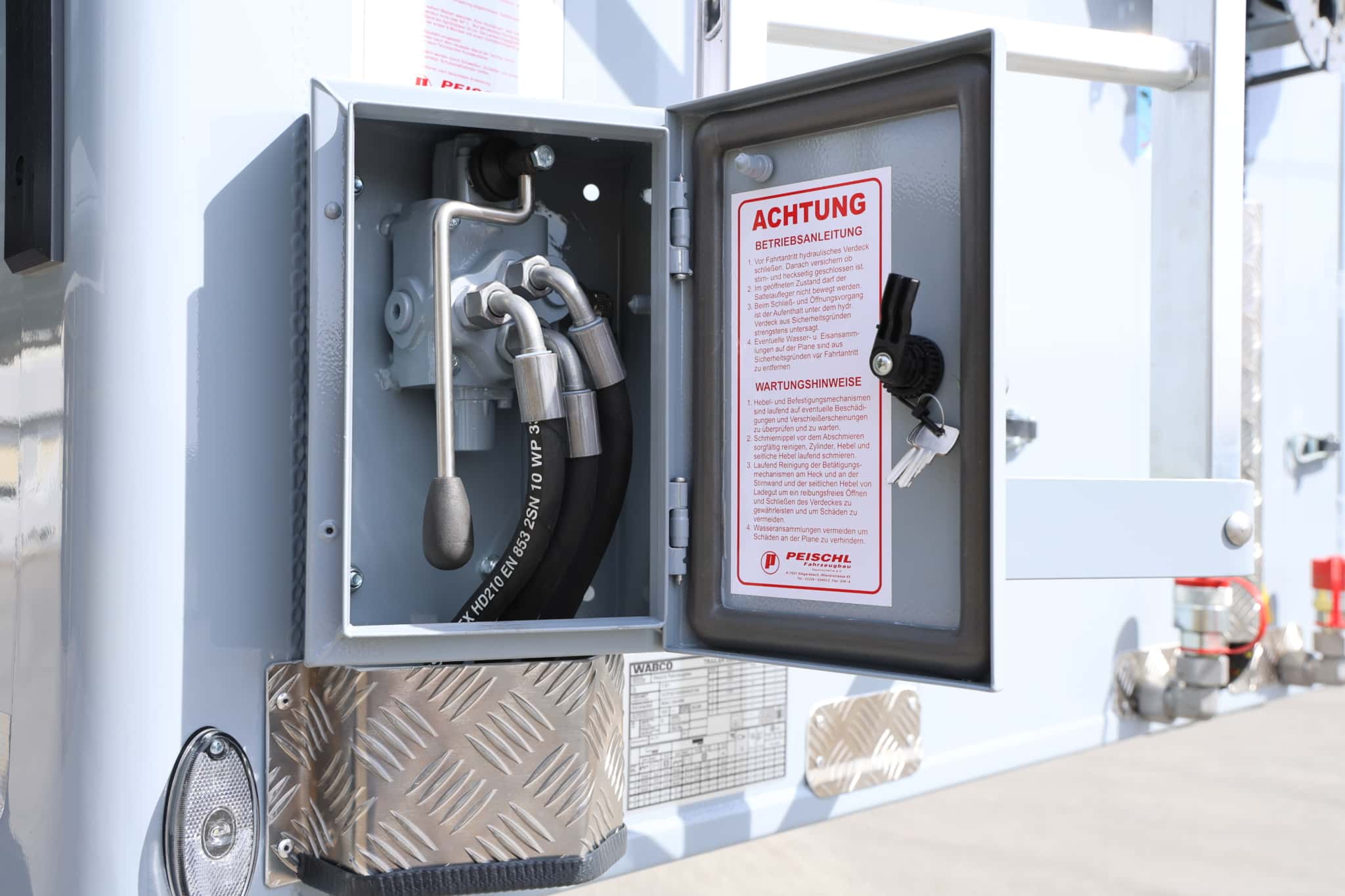 Bedienkasten für hydraulisches Verdeck