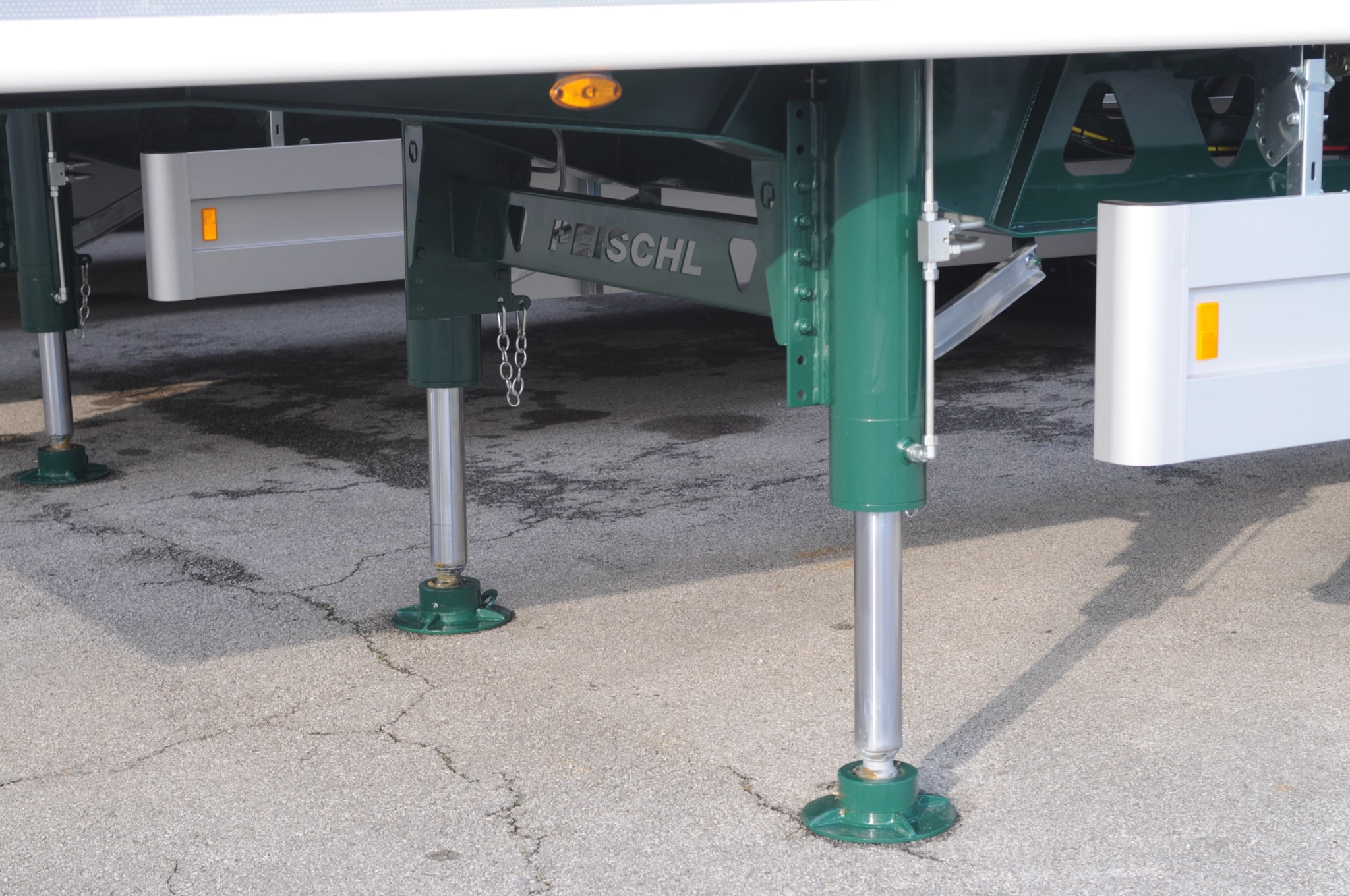 Hydraulische Stützbeine für Müllbeladung