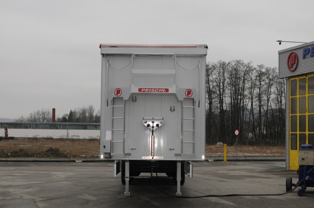 Hydraulic soft top