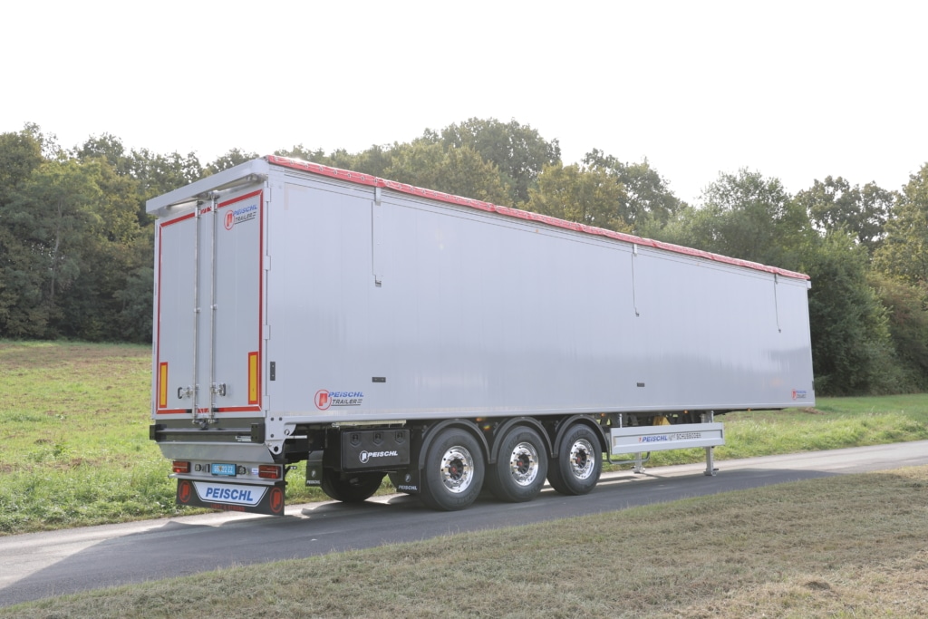 Moving floor with patented hydraulic roof system